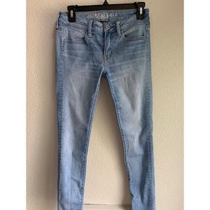 Light Wash Mid Rise AEO skinny Jeans